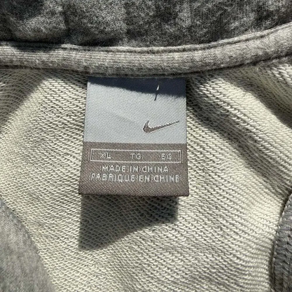 Nike Vintage Colorblock Quarter-Zip Pullover Sweatshirt Gray and Light Blue XL